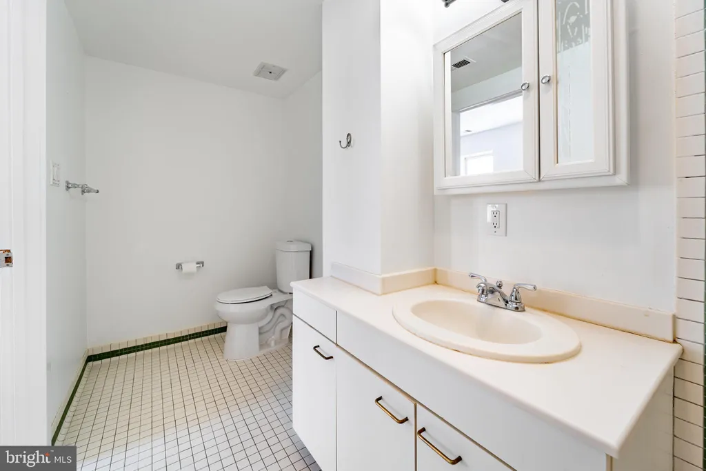Additional image 23 of 2114 N Street NW Unit 25, Washington, DC 20037
