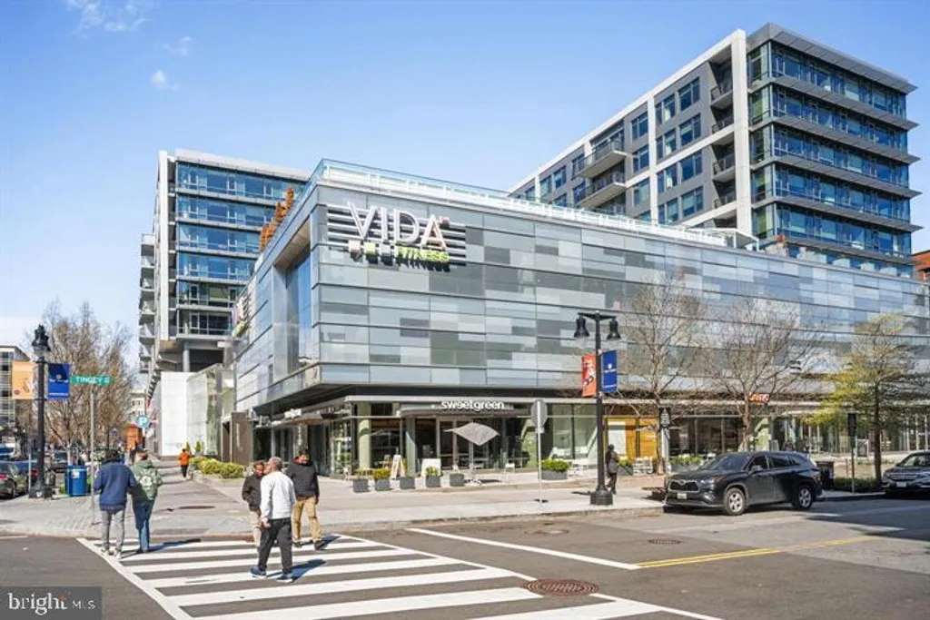 1300 4th Street SE Unit 208, Washington, DC 20003