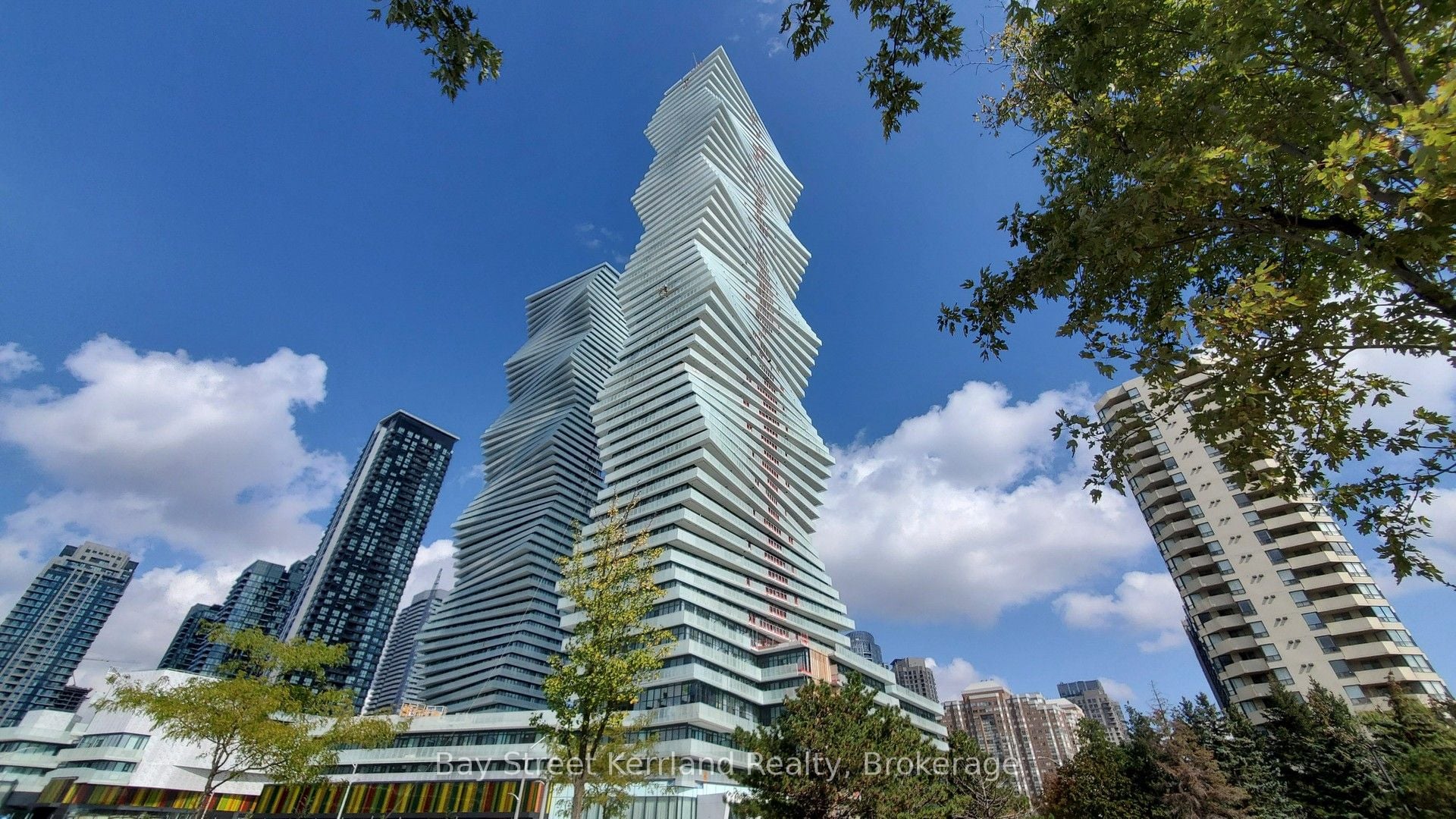 5511-3883 Quartz Road, Mississauga, ON, L5B 0M4
