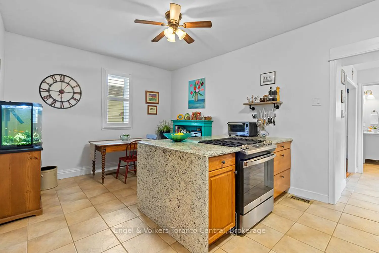 Additional image 3 of 2068 7Th Avenue
