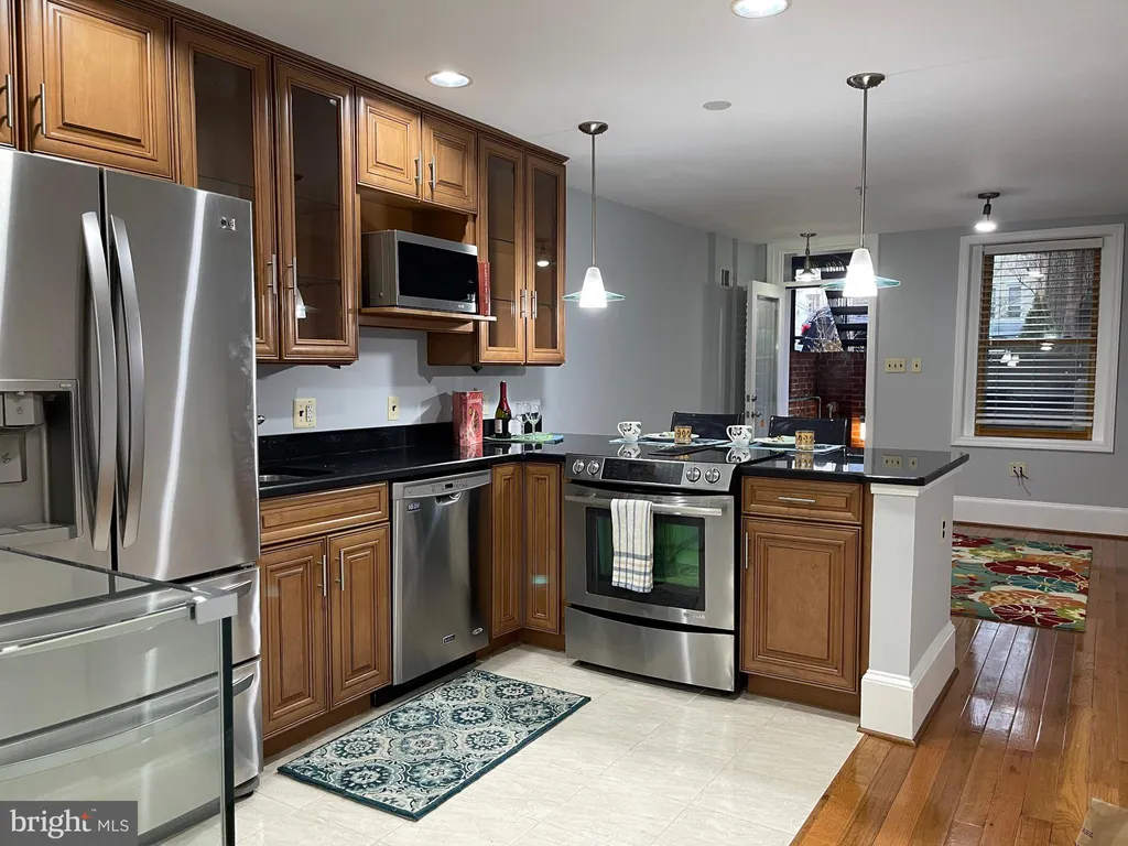 Additional image 11 of 449 New Jersey Avenue SE Unit B, Washington, DC 20003