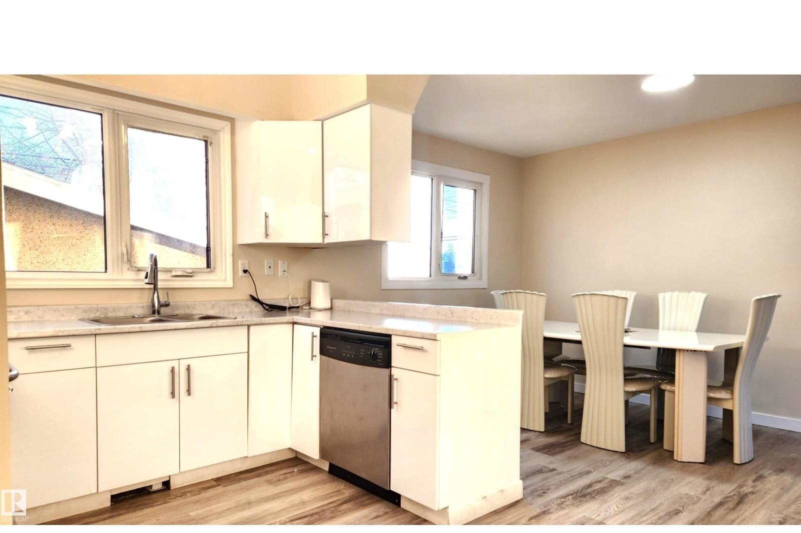 Additional image 8 of 4709 106 Street NW, Edmonton, AB, T5J2S7