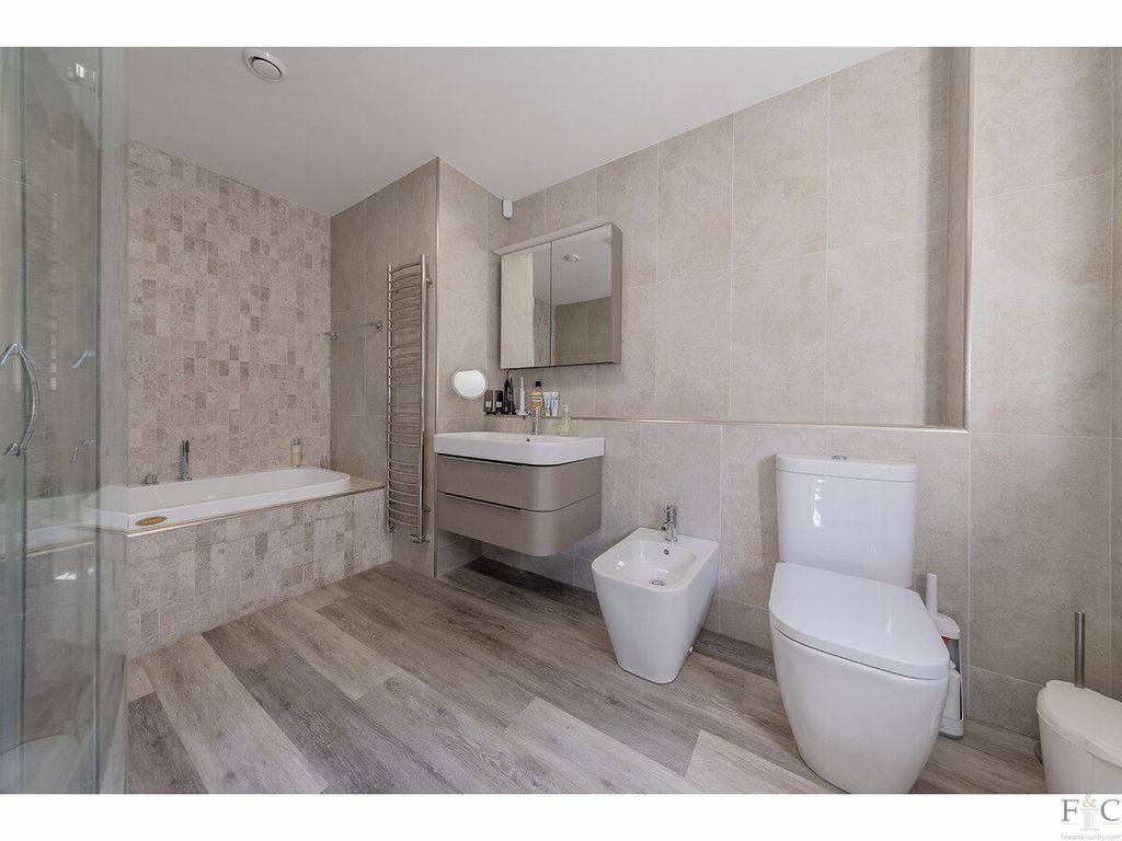 Additional image 30 of 6 bed detached house for saleKnighton Grange Road, Leicester LE2