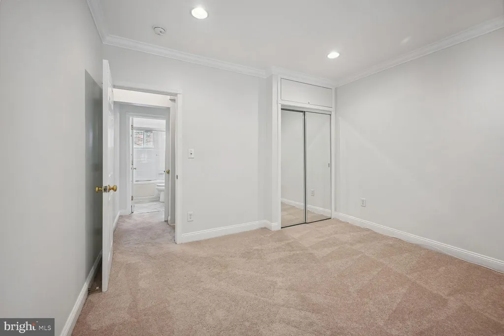 Additional image 11 of 807 25th Street NW, Washington, DC 20037