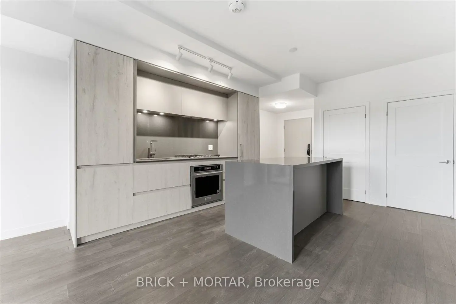 1 Hillsdale Avenue 301 photo 2