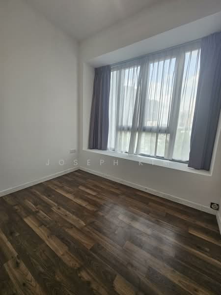 95 West Coast Drive photo 3