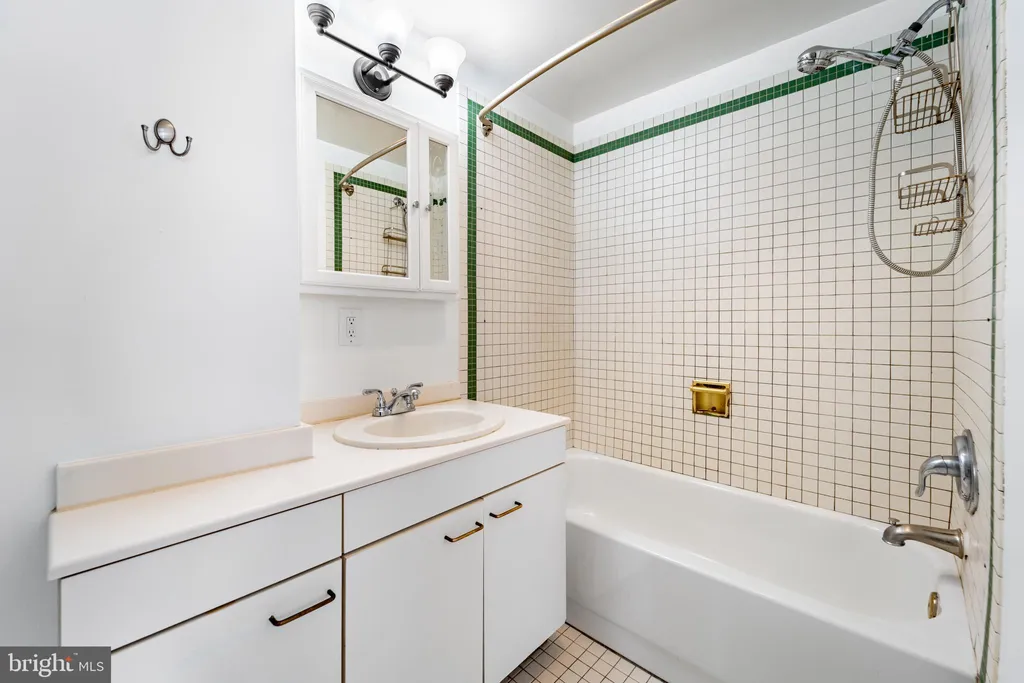 Additional image 21 of 2114 N Street NW Unit 25, Washington, DC 20037