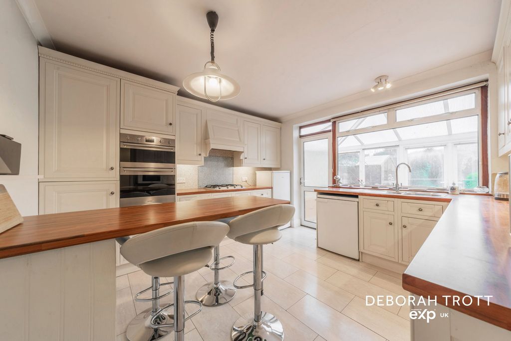 Additional image 7 of 4 bed detached house for saleLondon Road, Leybourne, West Malling ME19