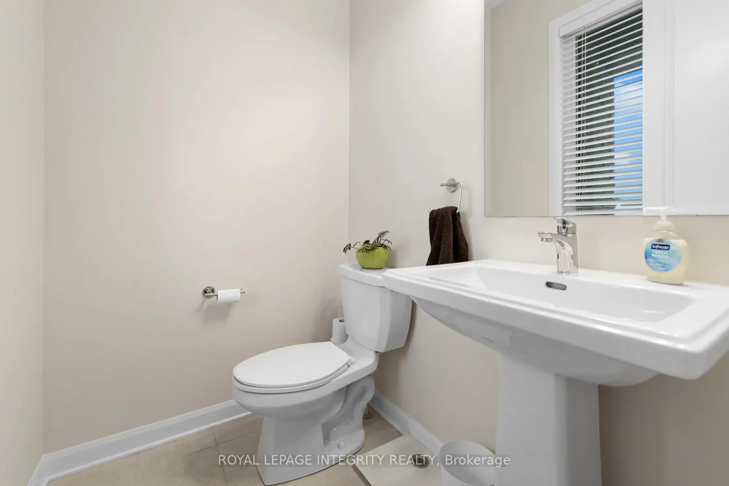 142 Shallow Pond Place photo 3