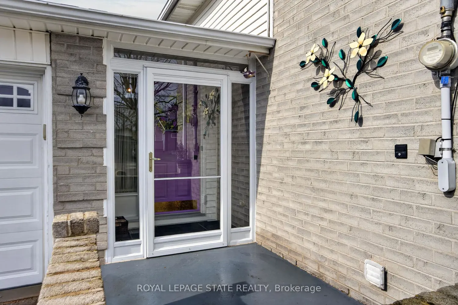 328 Maccrae Drive photo 4