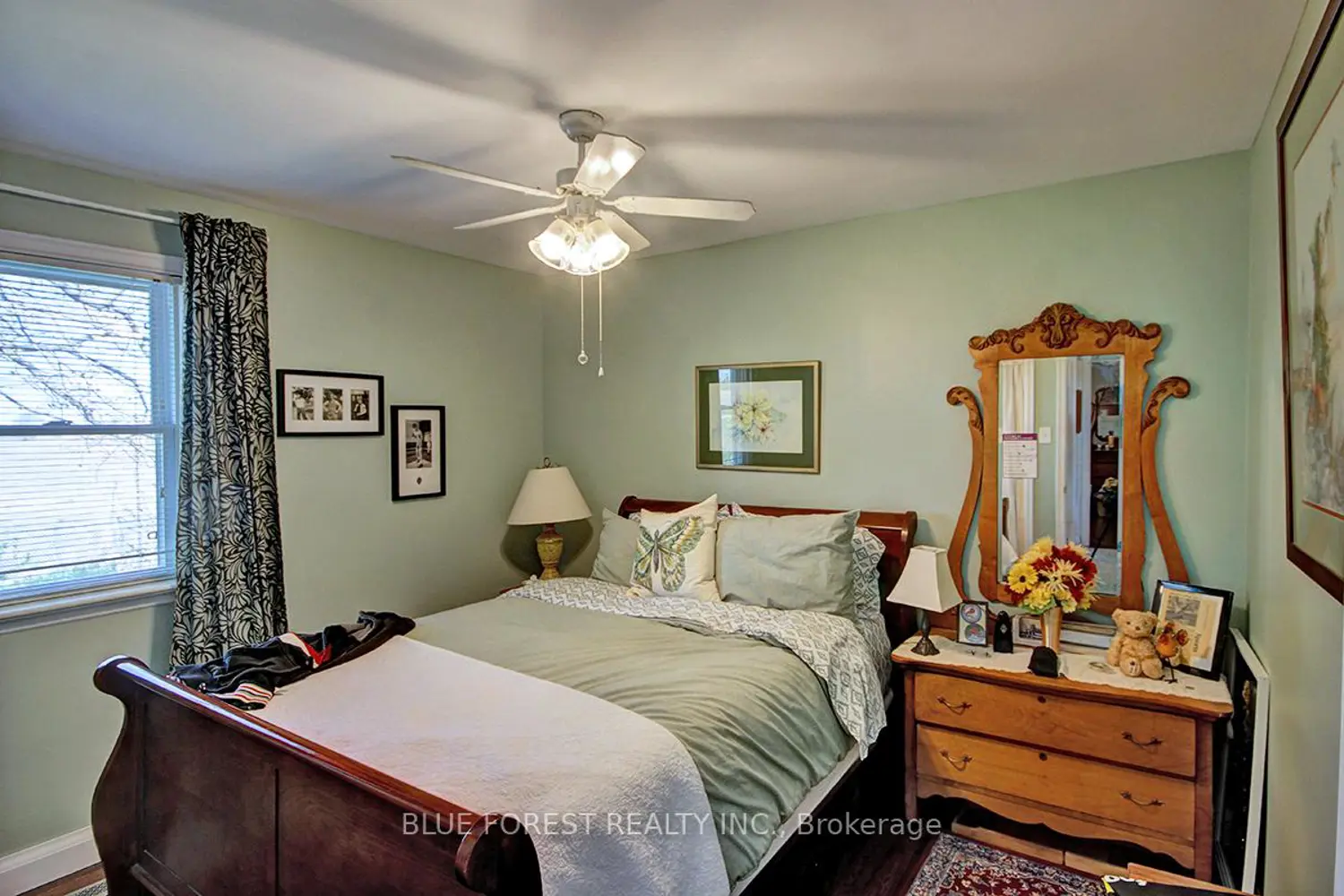 18487 Raglan Road photo 5