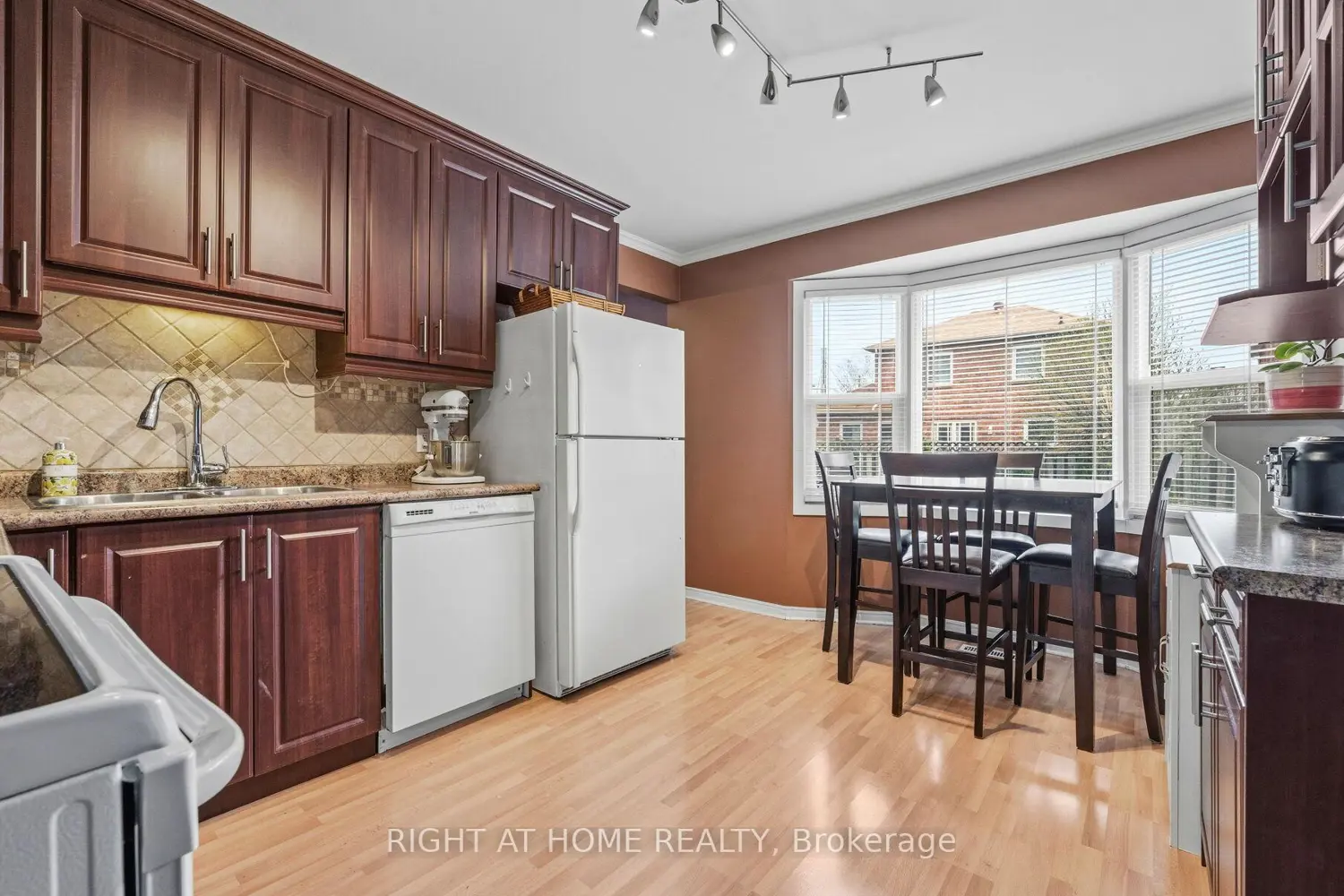 Additional image 9 of 72 Brydon Crescent