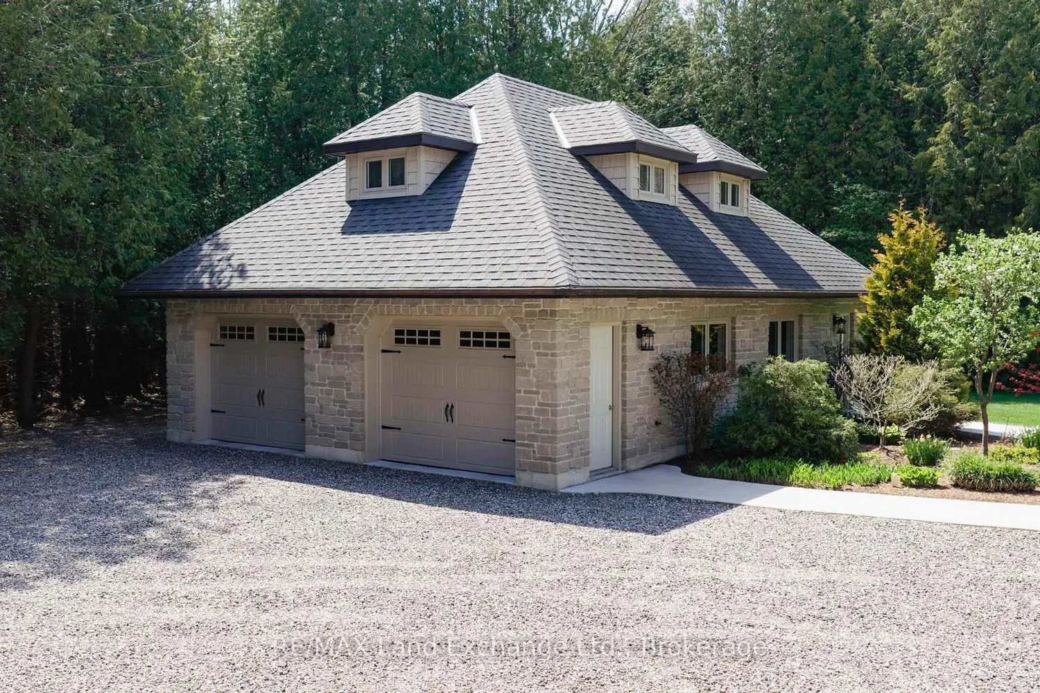 595 Bruce 23 Road photo 2