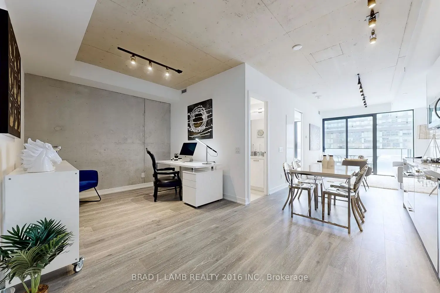 55 Ontario Street 305 photo 5