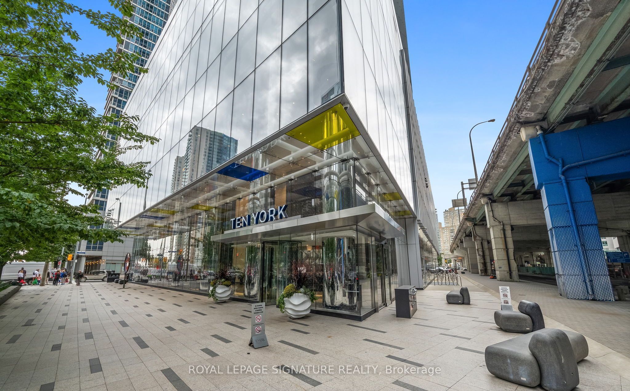 3003-10 York Street, Toronto, ON, M5J 0E1