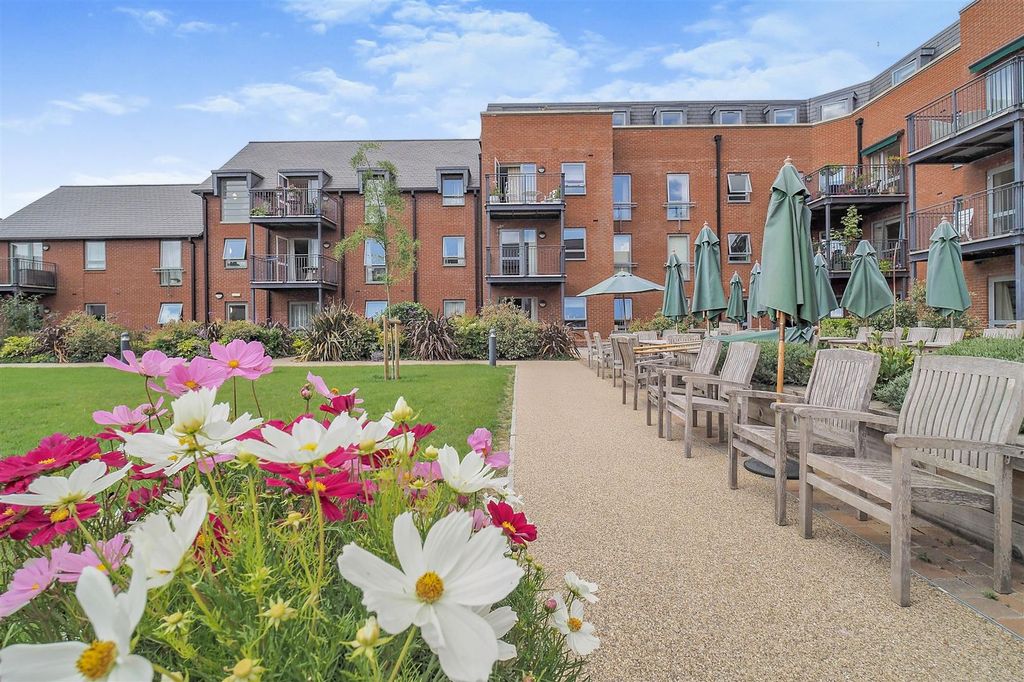 Additional image 18 of 2 bed flat for saleMonument Place, Endless Street, Salisbury SP1