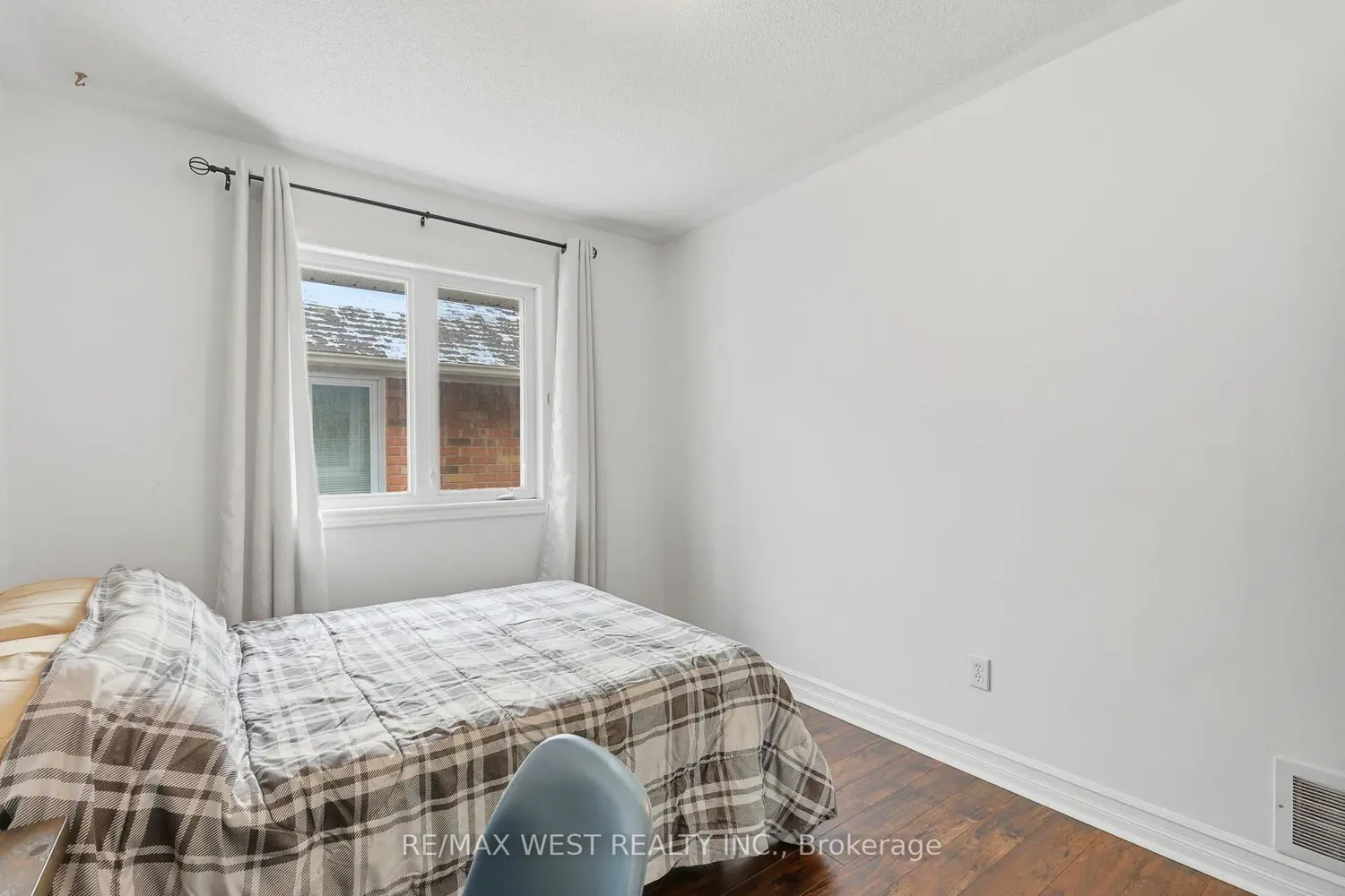 Additional image 10 of 20 Eakins Crescent