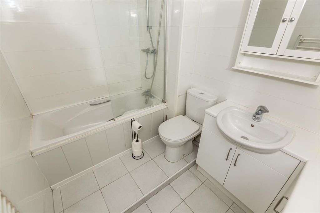 Additional image 3 of 2 bed maisonette for salePentregethin Road, Cwmbwrla, Swansea SA5