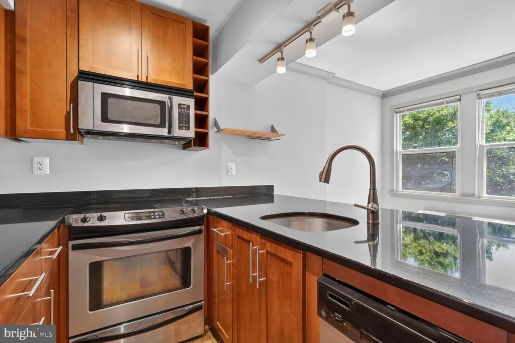 Additional image 6 of 1361 K Street SE Unit 303, Washington, DC 20003