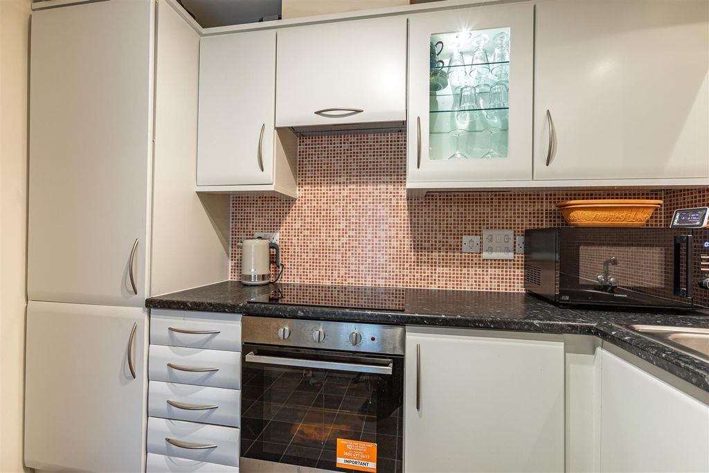 Additional image 10 of 2 bed flat for sale6/8 Weavers Linn, Tweedbank, Galashiels TD1