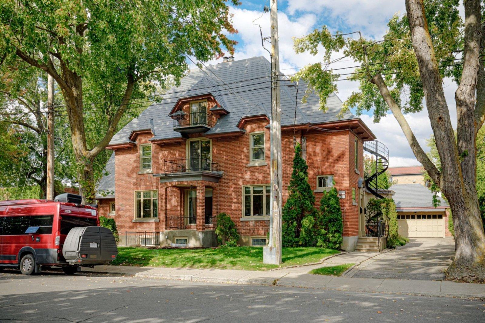 10833 Rue St-Denis