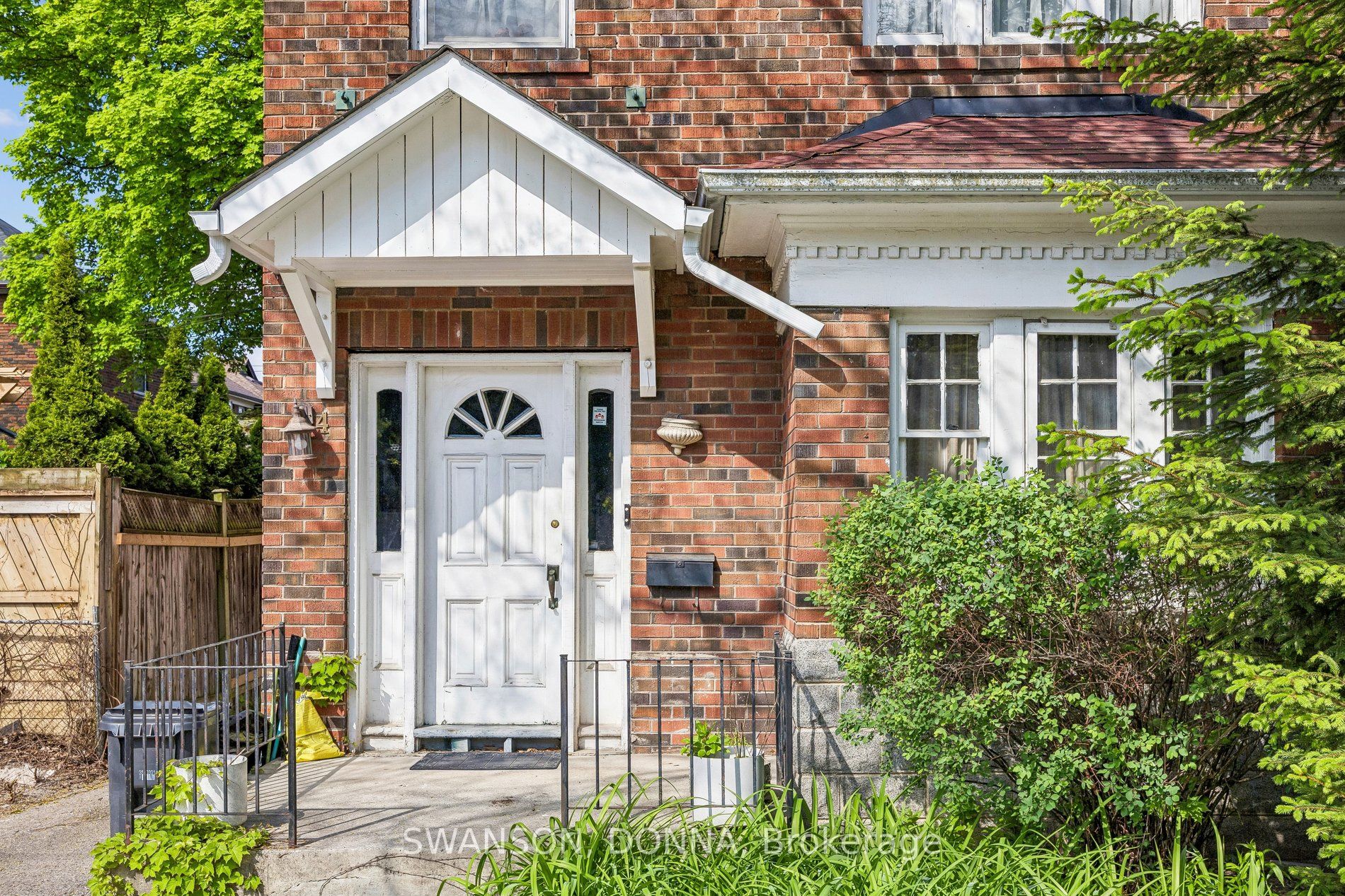 4 Preston Place, Toronto, ON, M4N 2S9