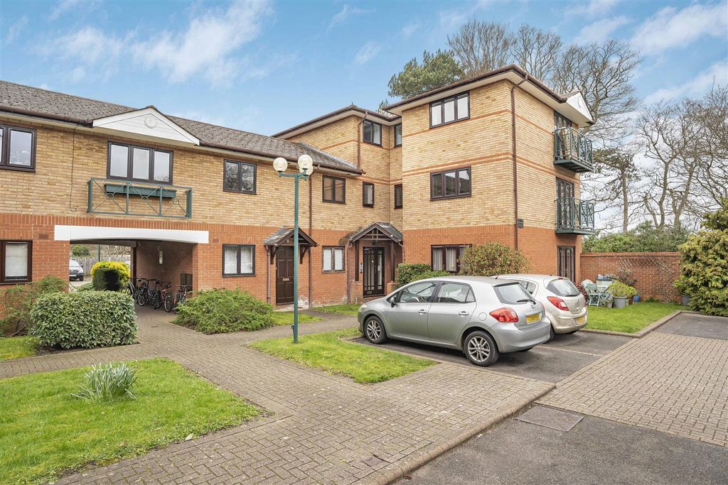 Additional image 13 of 1 bed flat for saleShaftesbury Court, Ludlow Road, Maidenhead SL6