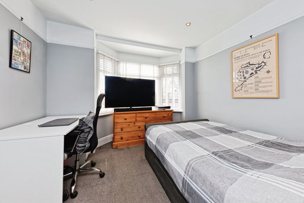 Additional image 14 of 3 bed semi-detached house for saleWarten Road, Ramsgate, Kent CT11