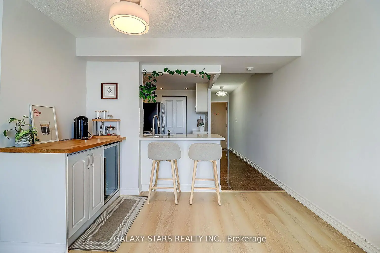 88 Corporate Drive 1205A photo 5