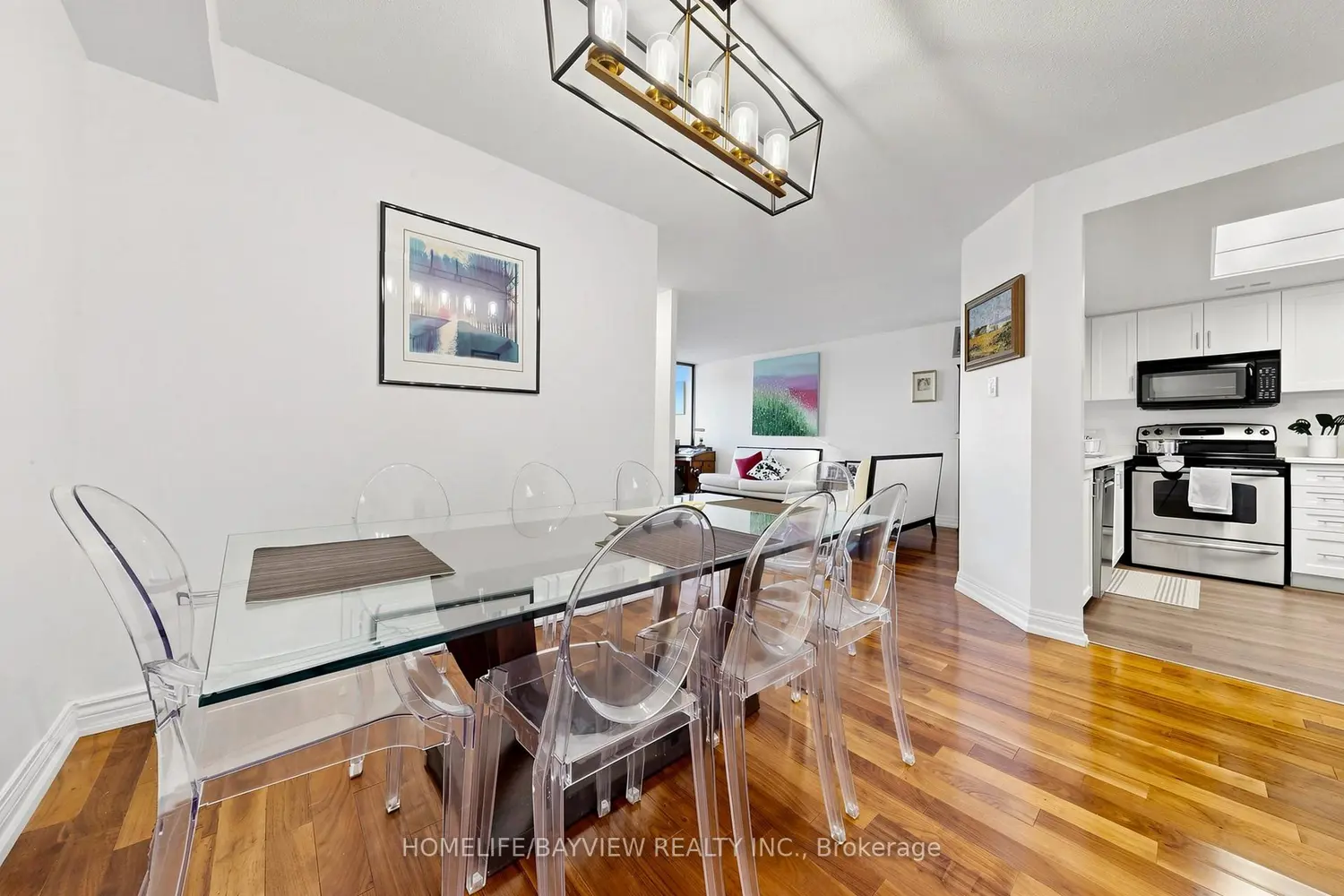Additional image 14 of 7601 Bathurst Street 902