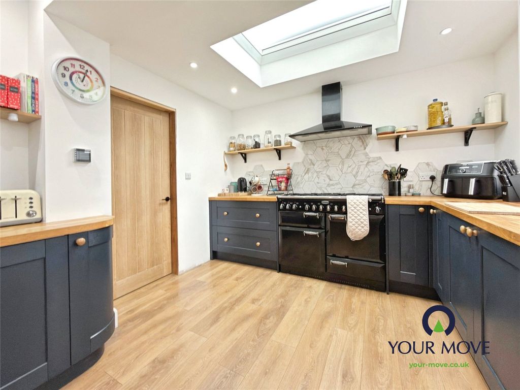 Additional image 15 of 4 bed semi-detached house for saleWallwood Road, Ramsgate, Kent CT11