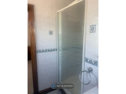 Kingsbury Road, London NW9, Room to rent