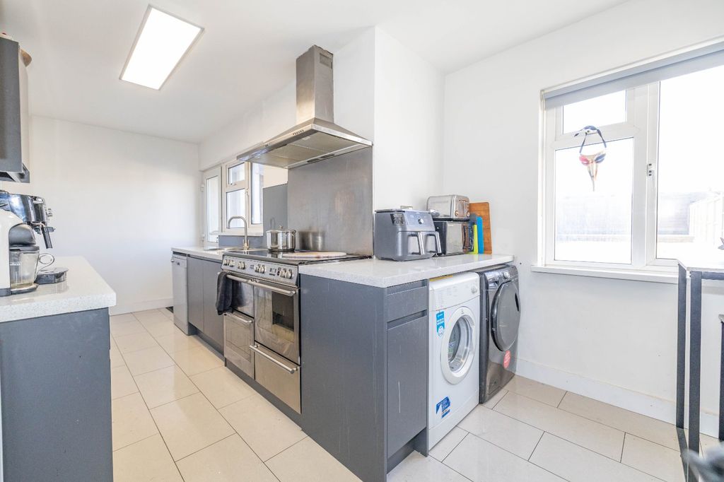 Additional image 3 of 3 bed semi-detached house for saleTrinity Road, Sittingbourne, Kent ME10