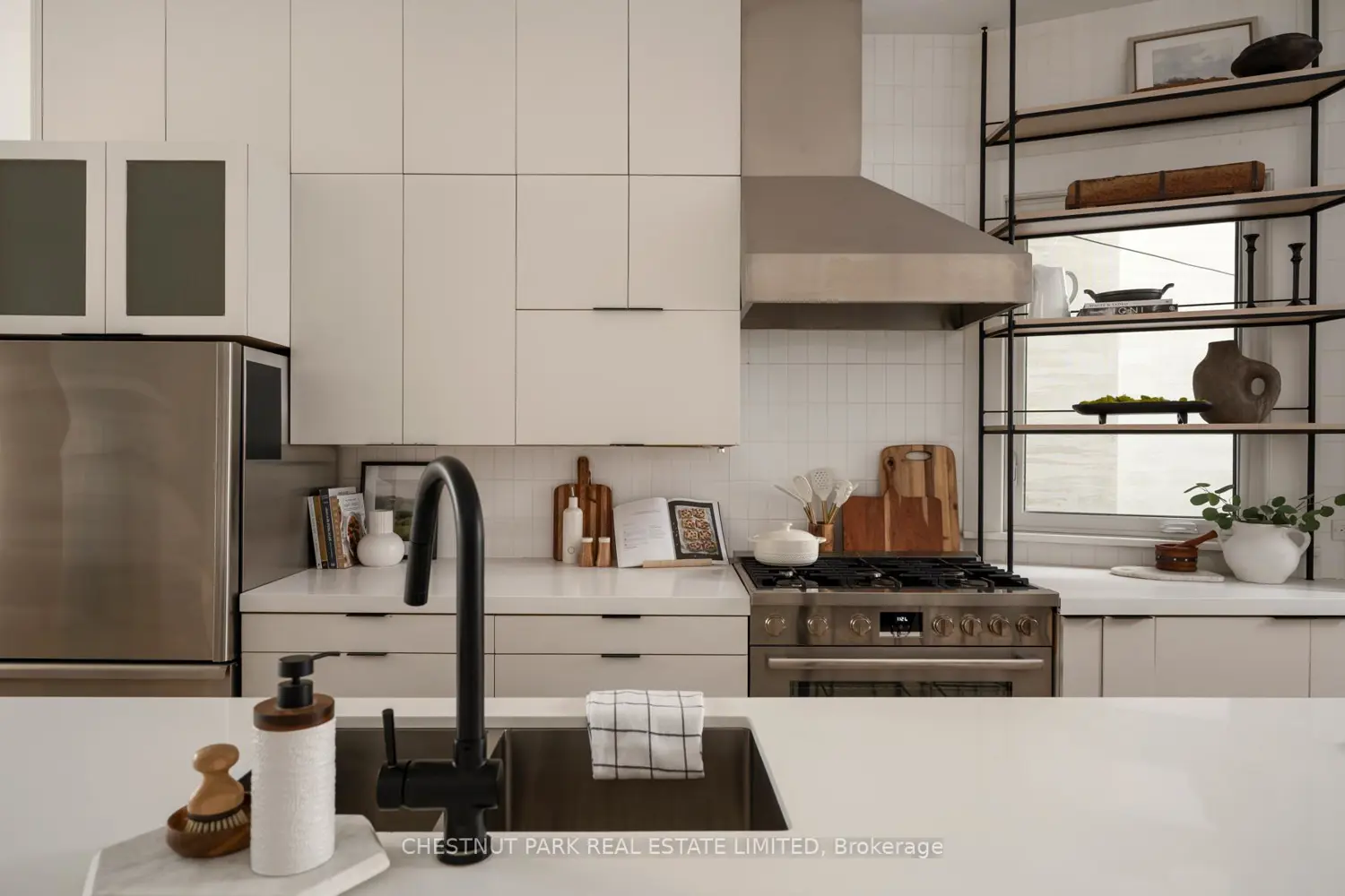 14 Wellesley Avenue photo 5