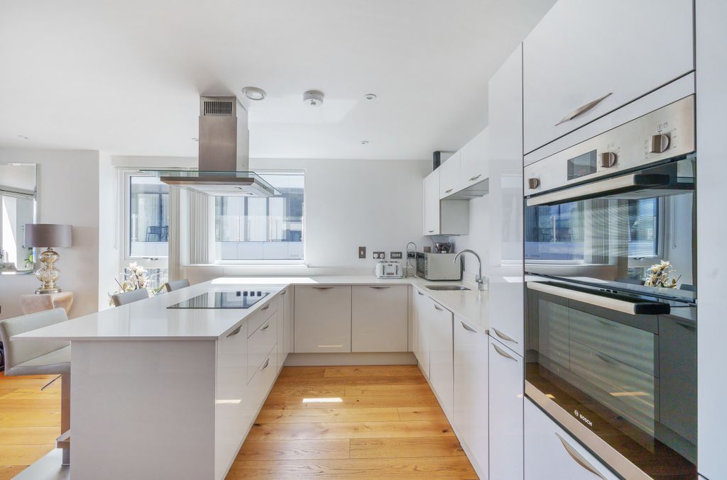 Additional image 3 of 3 bed flat for saleMaritime Walk, Ocean Village, Southampton SO14