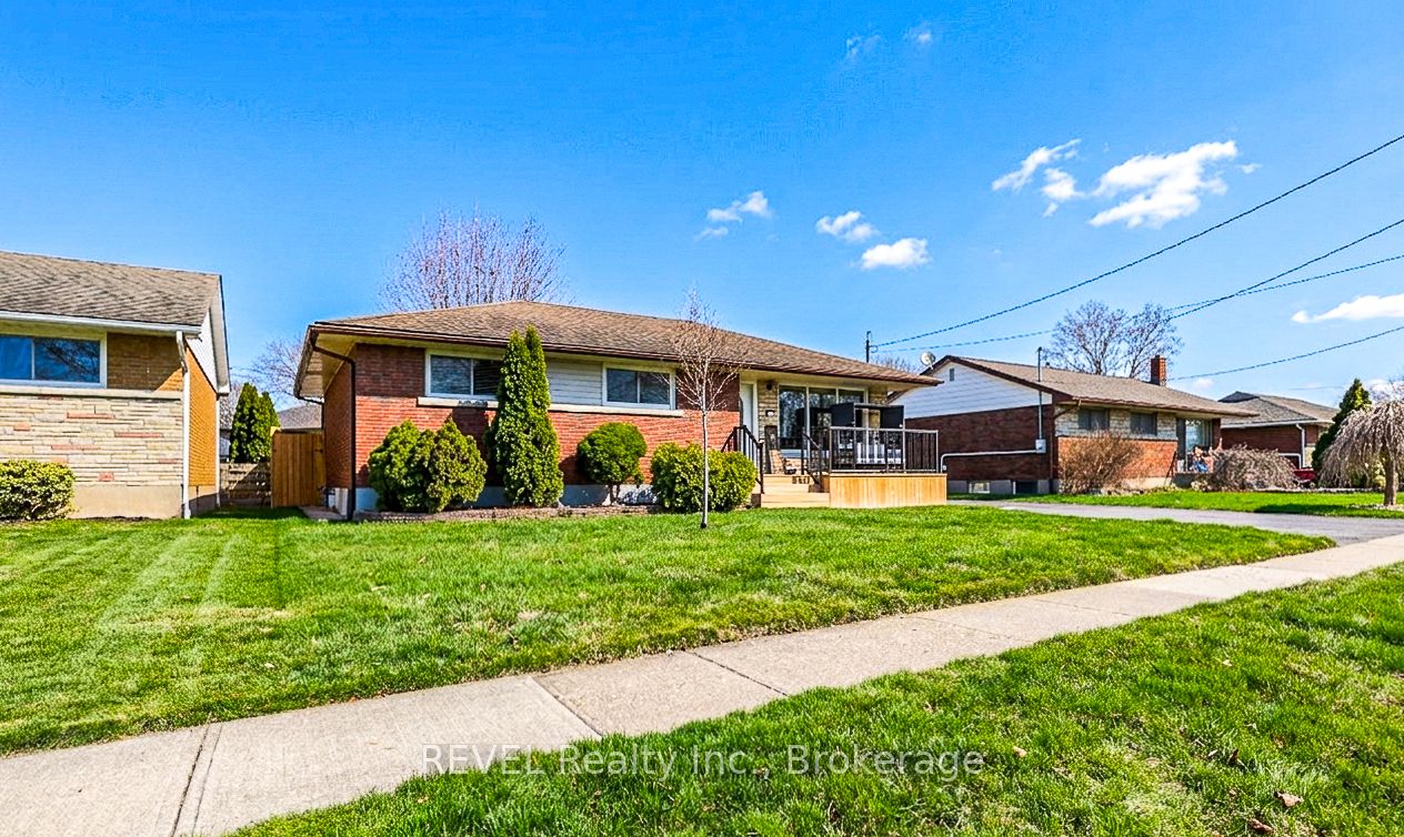 24 Grosvenor Street S, St. Catharines, ON, L2M 3E2