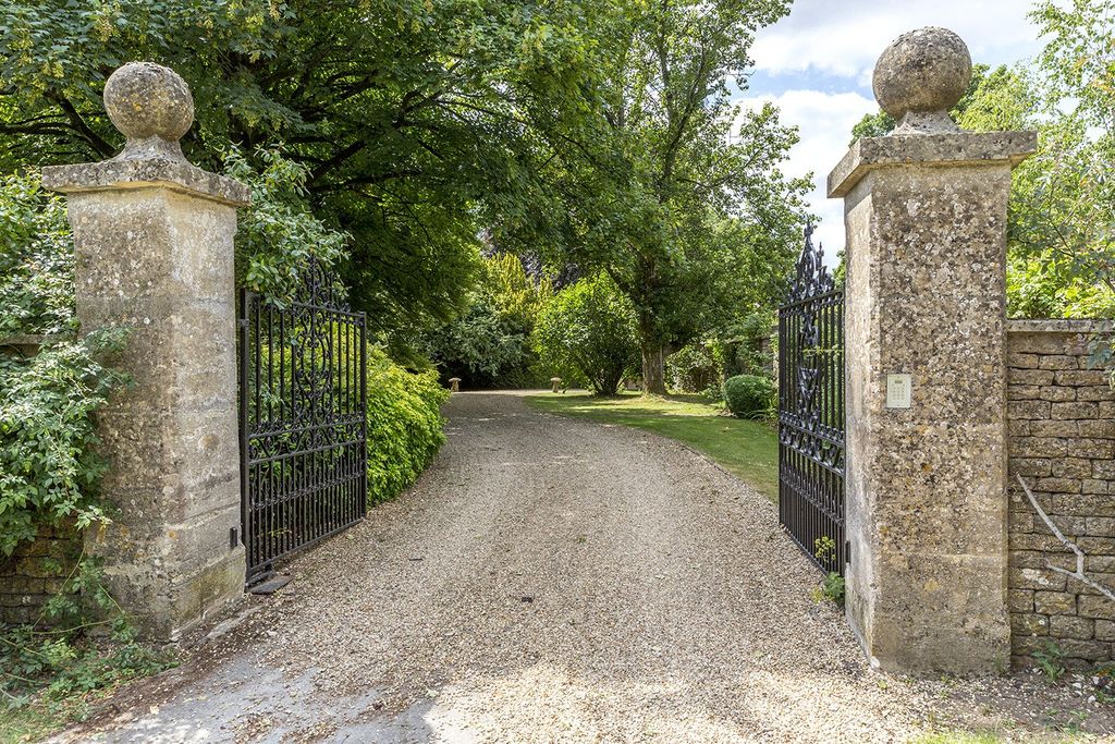 Additional image 15 of 10 bed detached house for saleGreat Rollright, Chipping Norton, Oxfordshire OX7