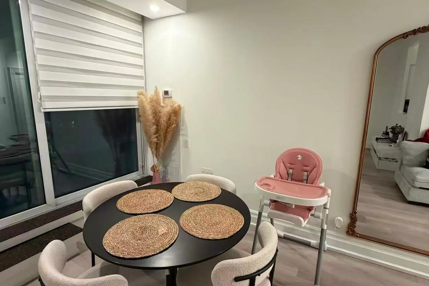 2067 Lake Shore Boulevard 203 photo 5