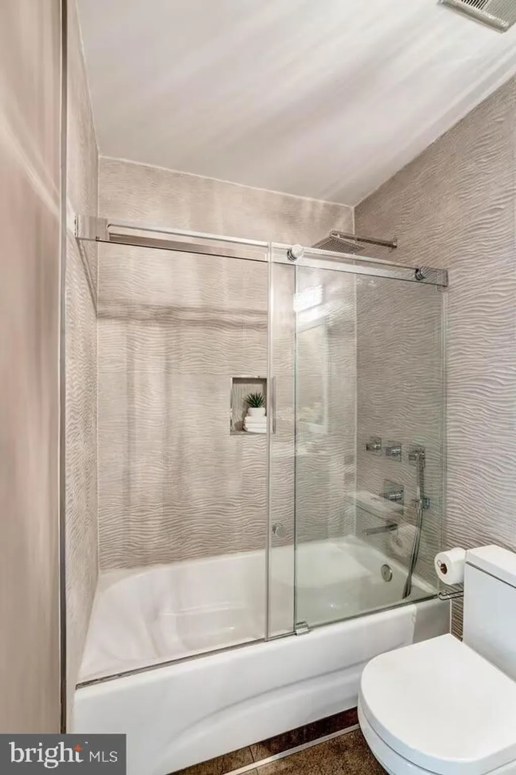 Additional image 31 of 3233 Sutton Place NW Unit A, Washington, DC 20016