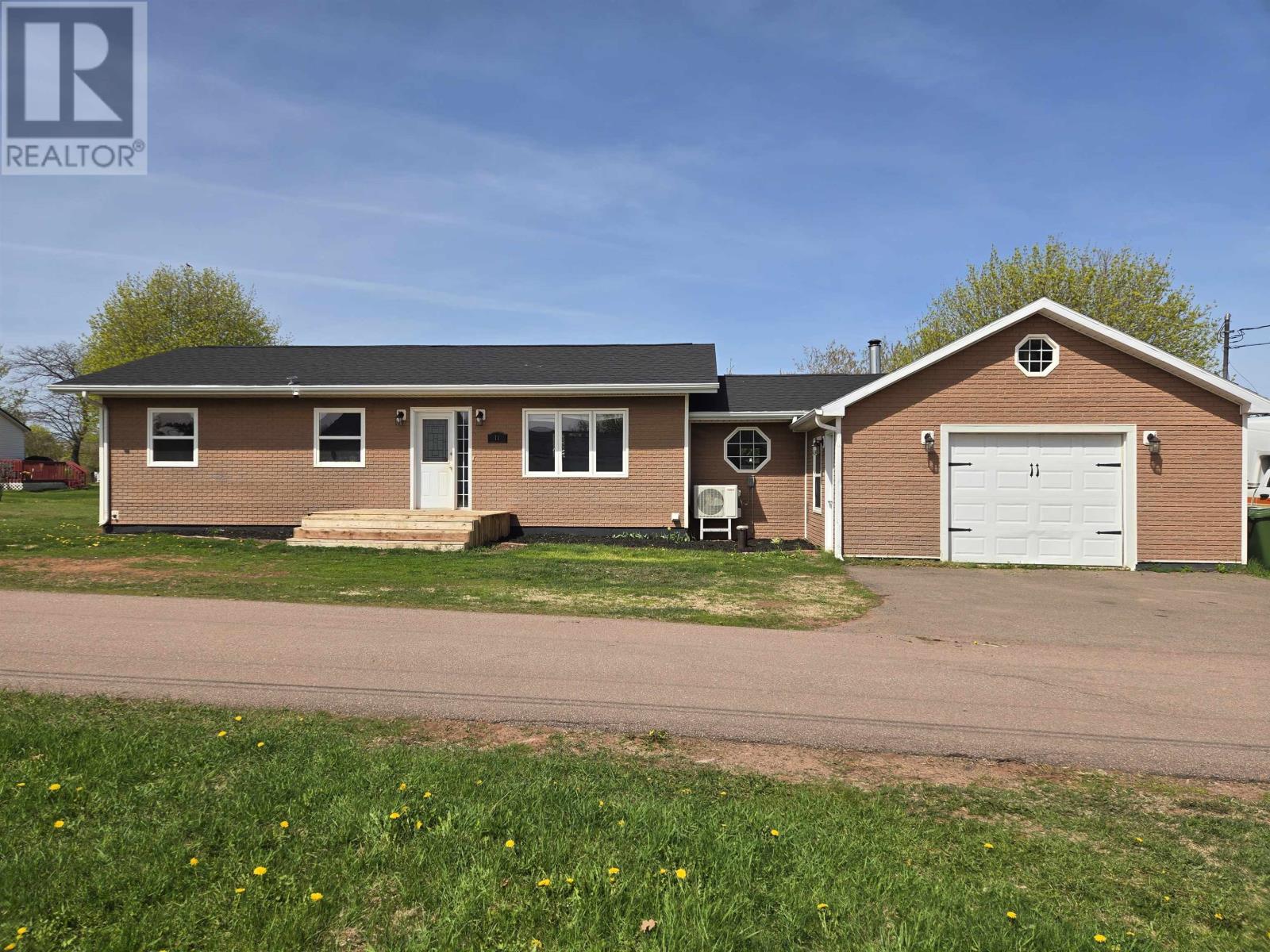 11 Fraser Avenue