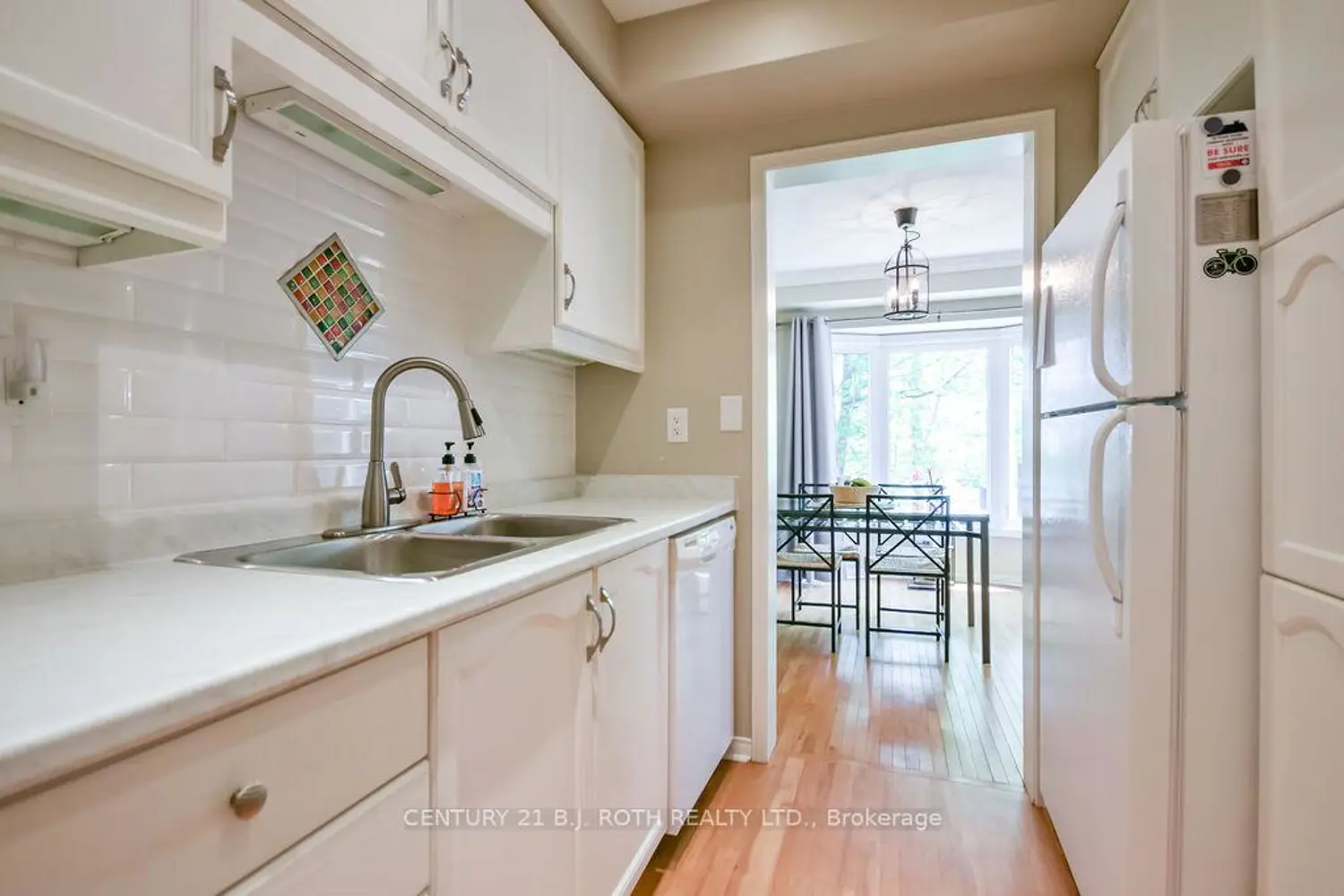 Additional image 7 of 492 Laclie Street 10