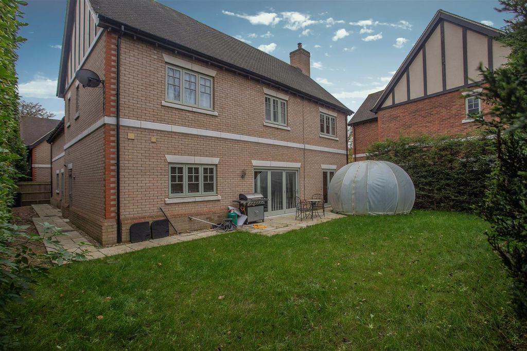 Additional image 34 of 5 bed detached house for saleVawser Crescent, Peterborough PE3
