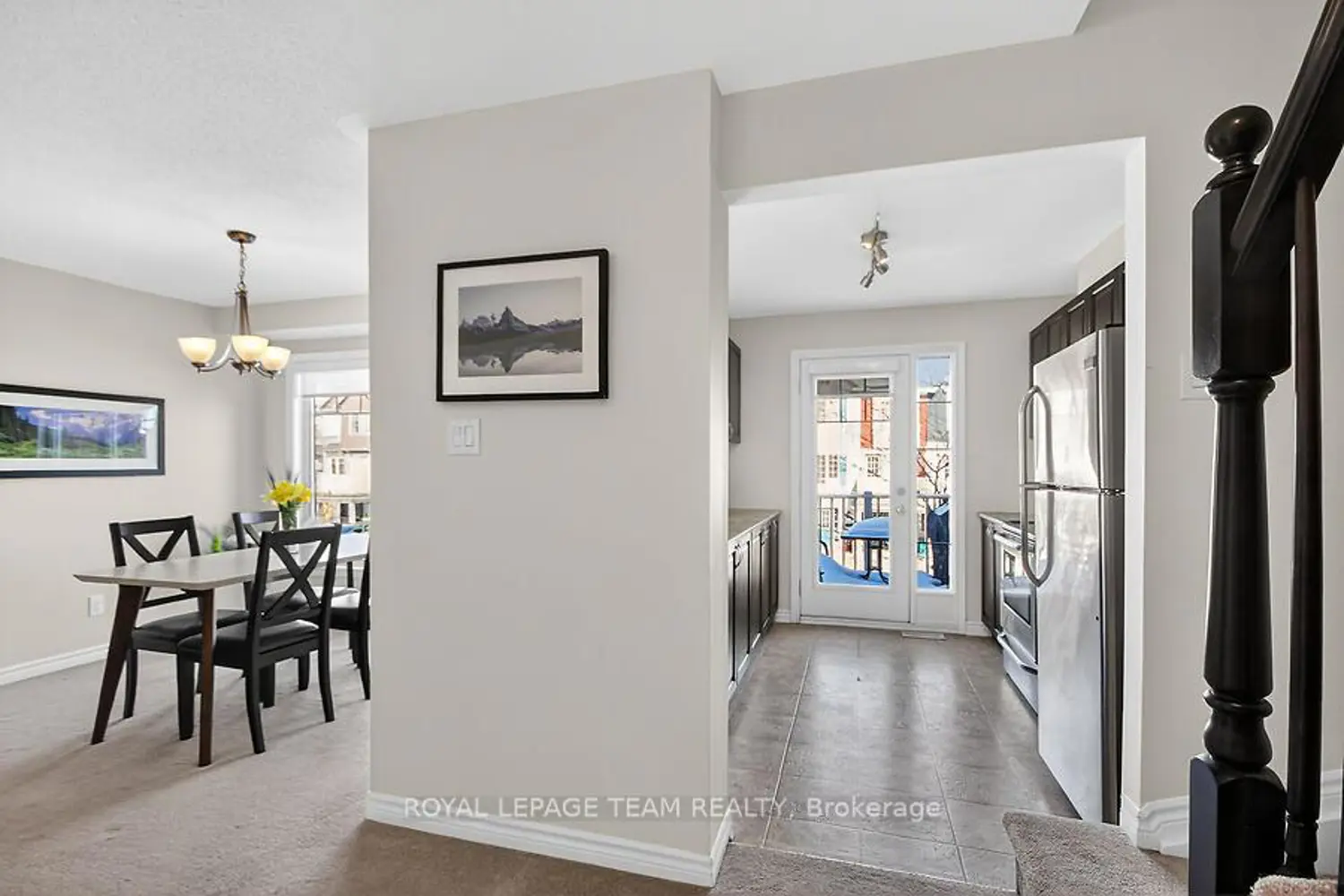 126 Grenadine Street photo 3