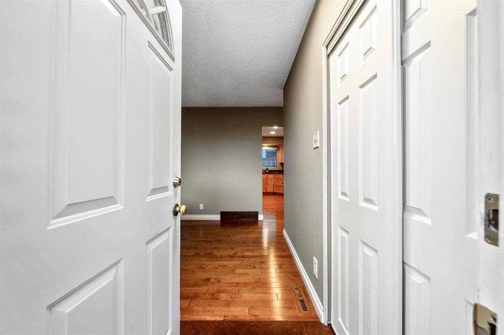 Additional image 4 of 6003 Legsby Road SW, Calgary, AB, T3E 5G5