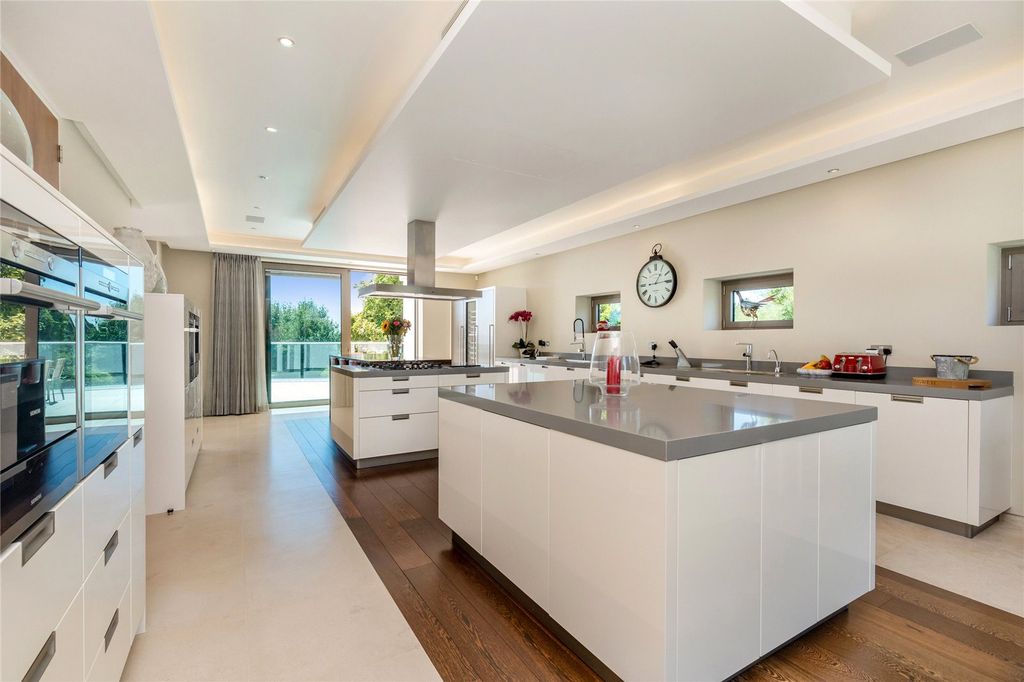 Additional image 14 of 6 bed detached house for saleBarrack Lane, Aldwick, West Sussex PO21