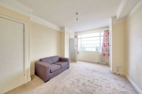 Du Cane Court SW17, Studio to rent