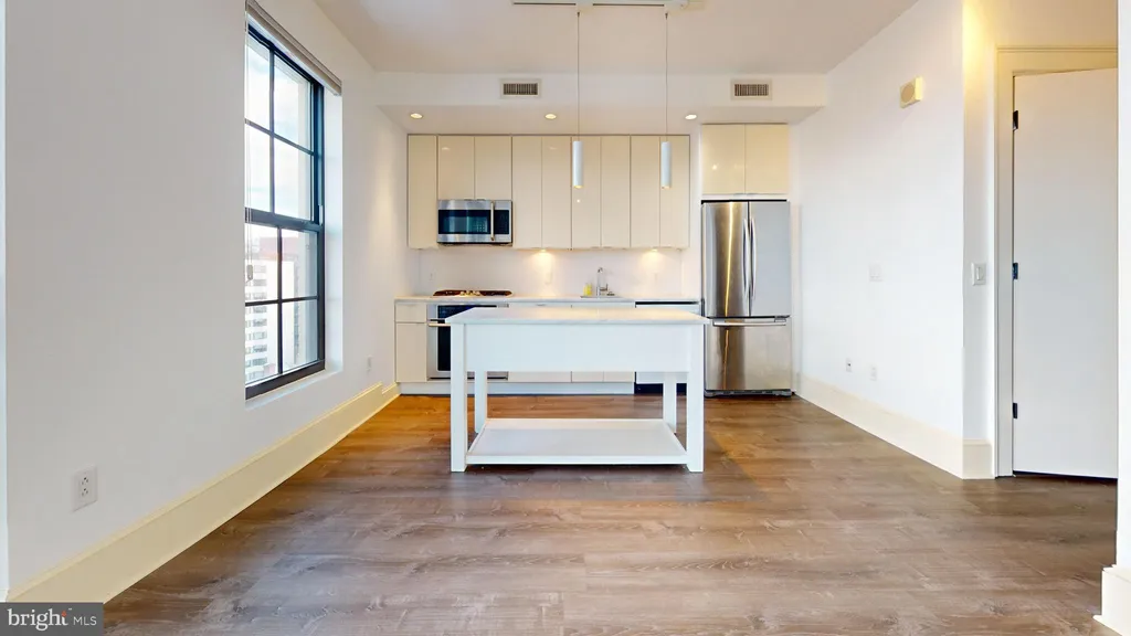 Additional image 6 of 1011 M Street NW Unit 804, Washington, DC 20001