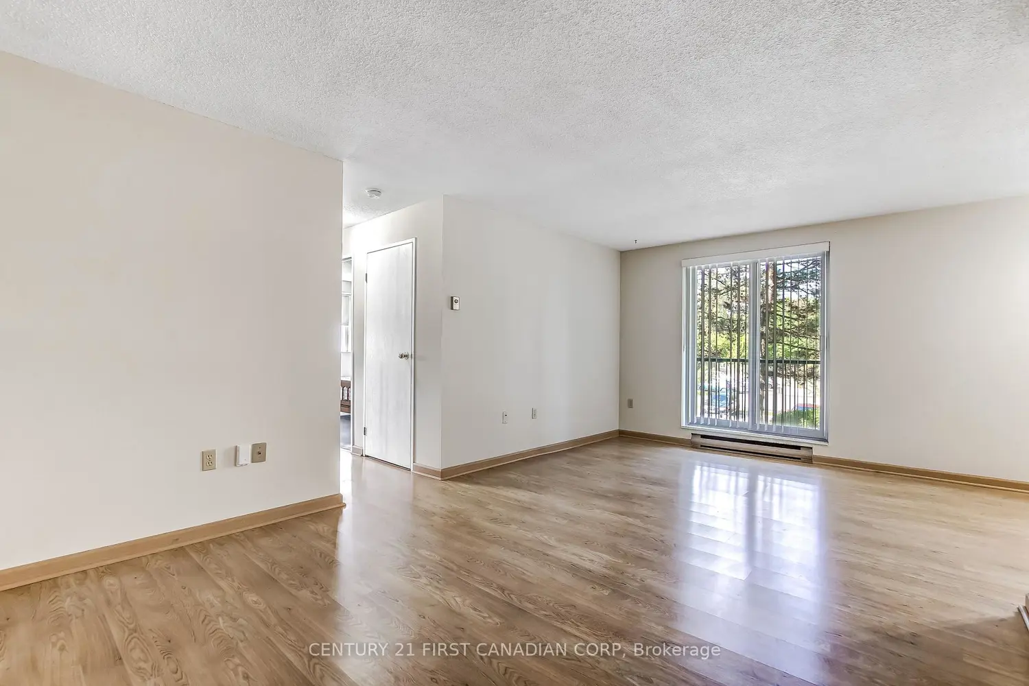 Additional image 4 of 986 Huron Street 204