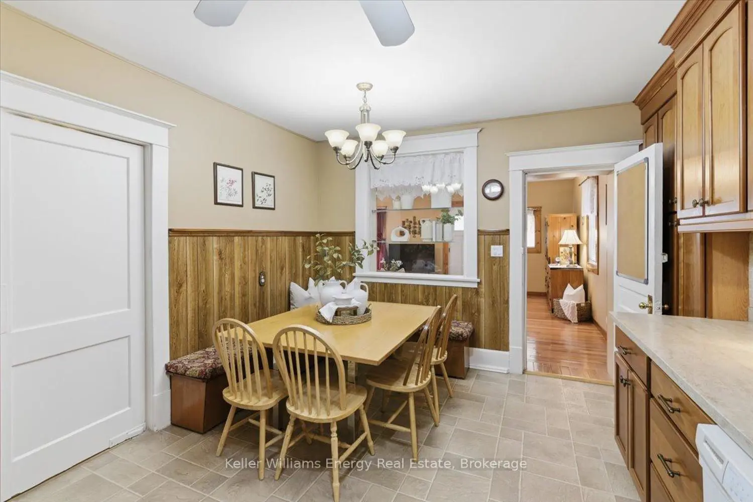 Additional image 11 of 482 Simcoe Street