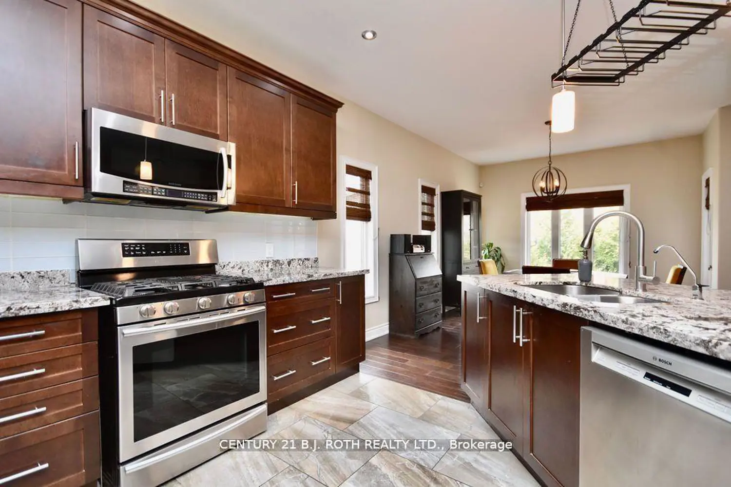Additional image 3 of 1738 Wingrove Avenue